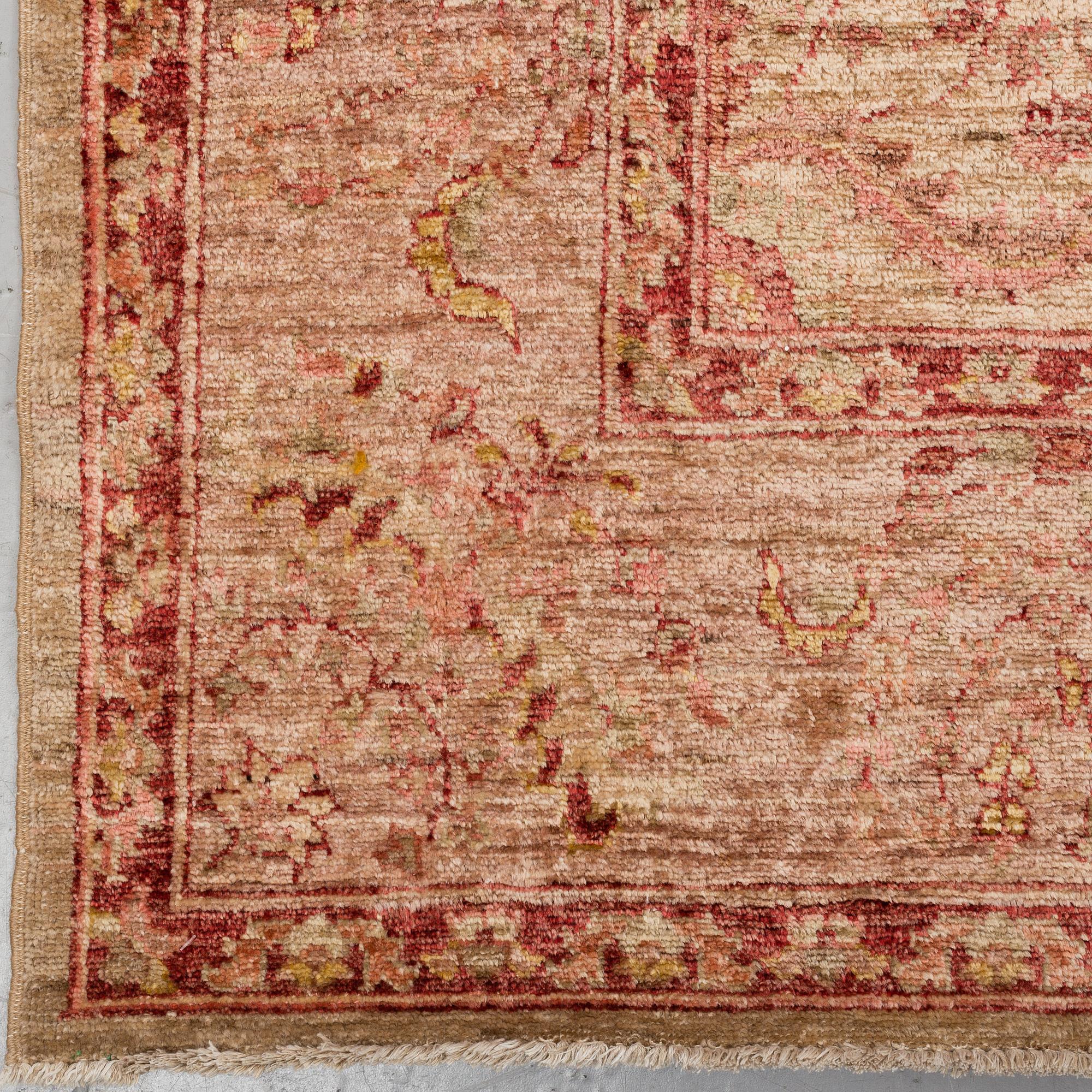 MATTA, Ziegler design, ca 267 x 201 cm.