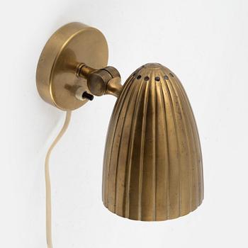 Harald Notini, a wall light model "8662", Arvid Böhlmarks Lampfabrik, 1940's.