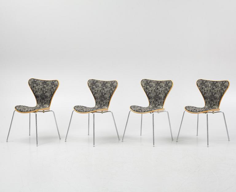 Arne Jacobsen, a set of four 'Series 7' chairs from Fritz Hansen, Denmark.