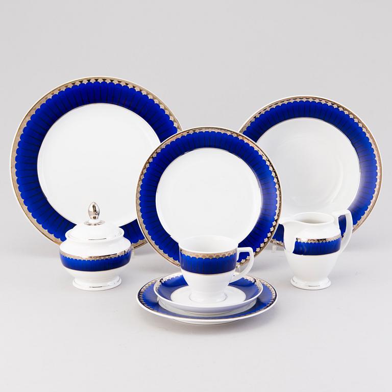 SIGVARD BERNADOTTE, A 29-pcs set of 'Christineholm' /'Marianne' tableware, incl coffee cups.