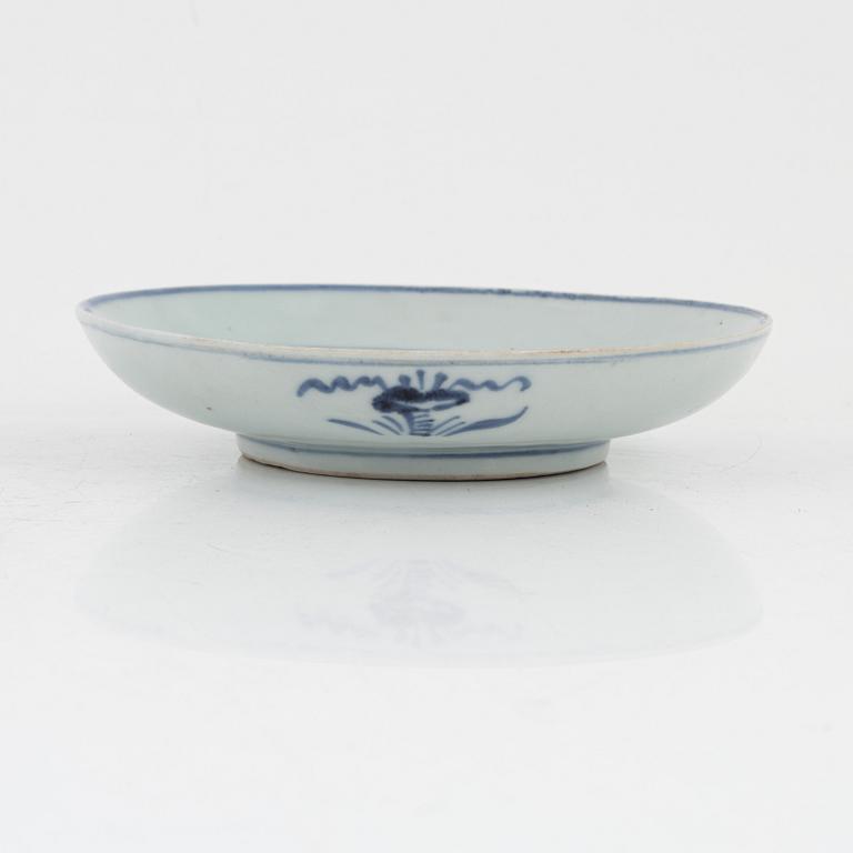 Two blue and white porcelain bowls and a lid, China, Ming dynasty and late Qing dynasty.