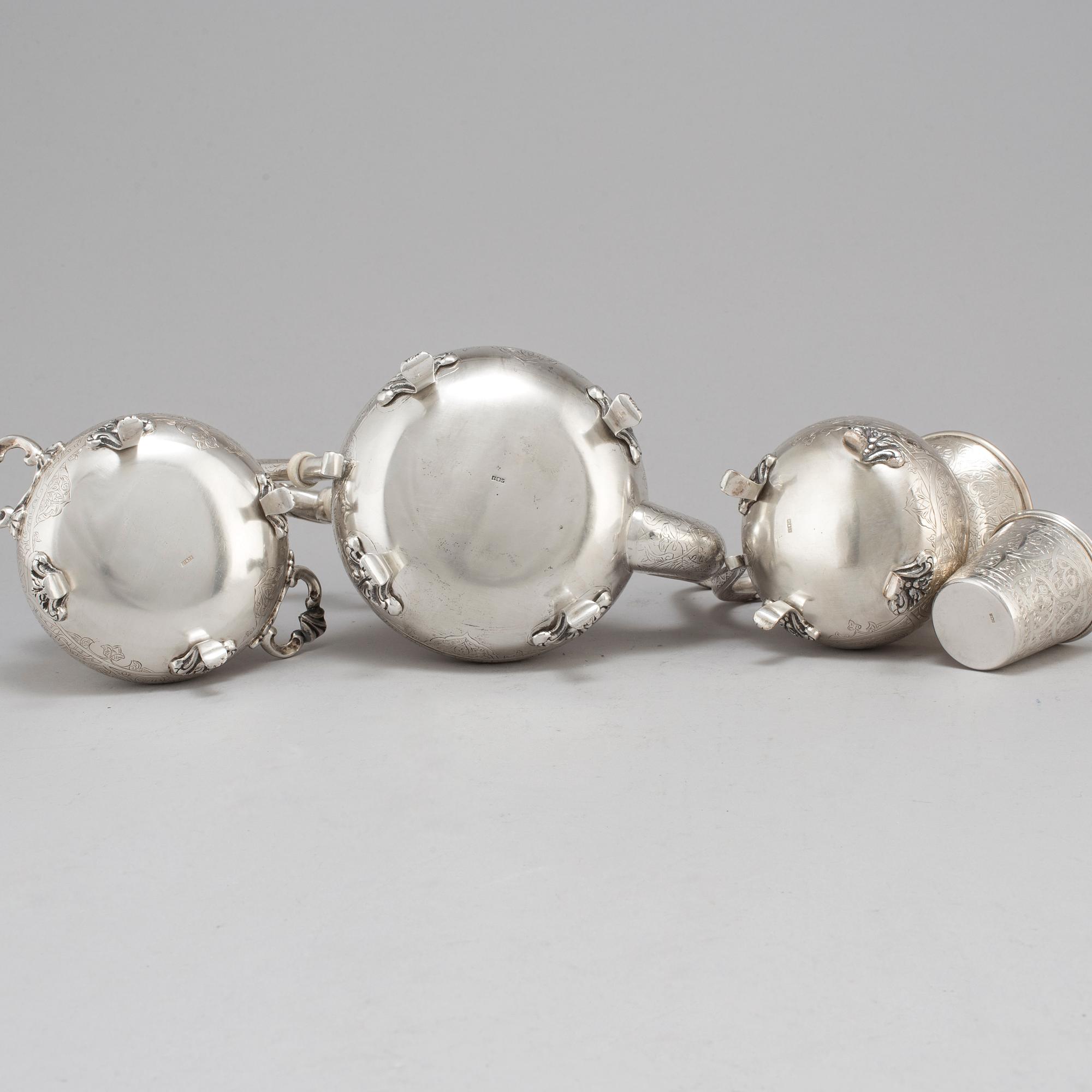 An Egyptian 20th century silver 5 piece tea-set, mark of