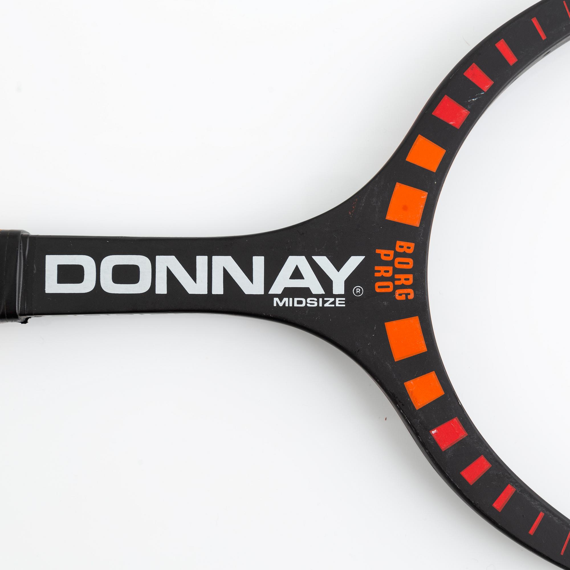 Tennisracket. Signerad Björn Borg. Speciellt framtaget midsized Borg Pro test racket, Graphite-förstärkt.