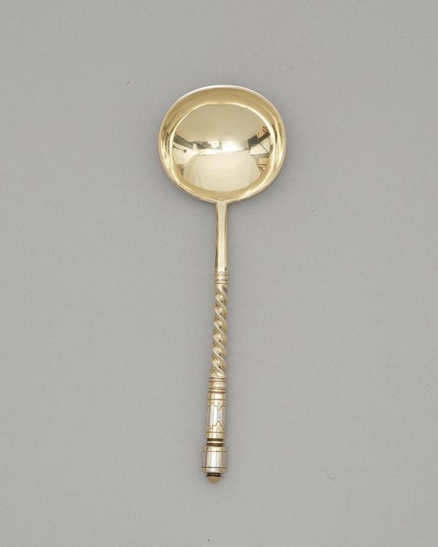 A Russian 19th century parcel-gilt caviar-spoon, marks of Samuel Z. Filander, S:t Petersburg 1877.