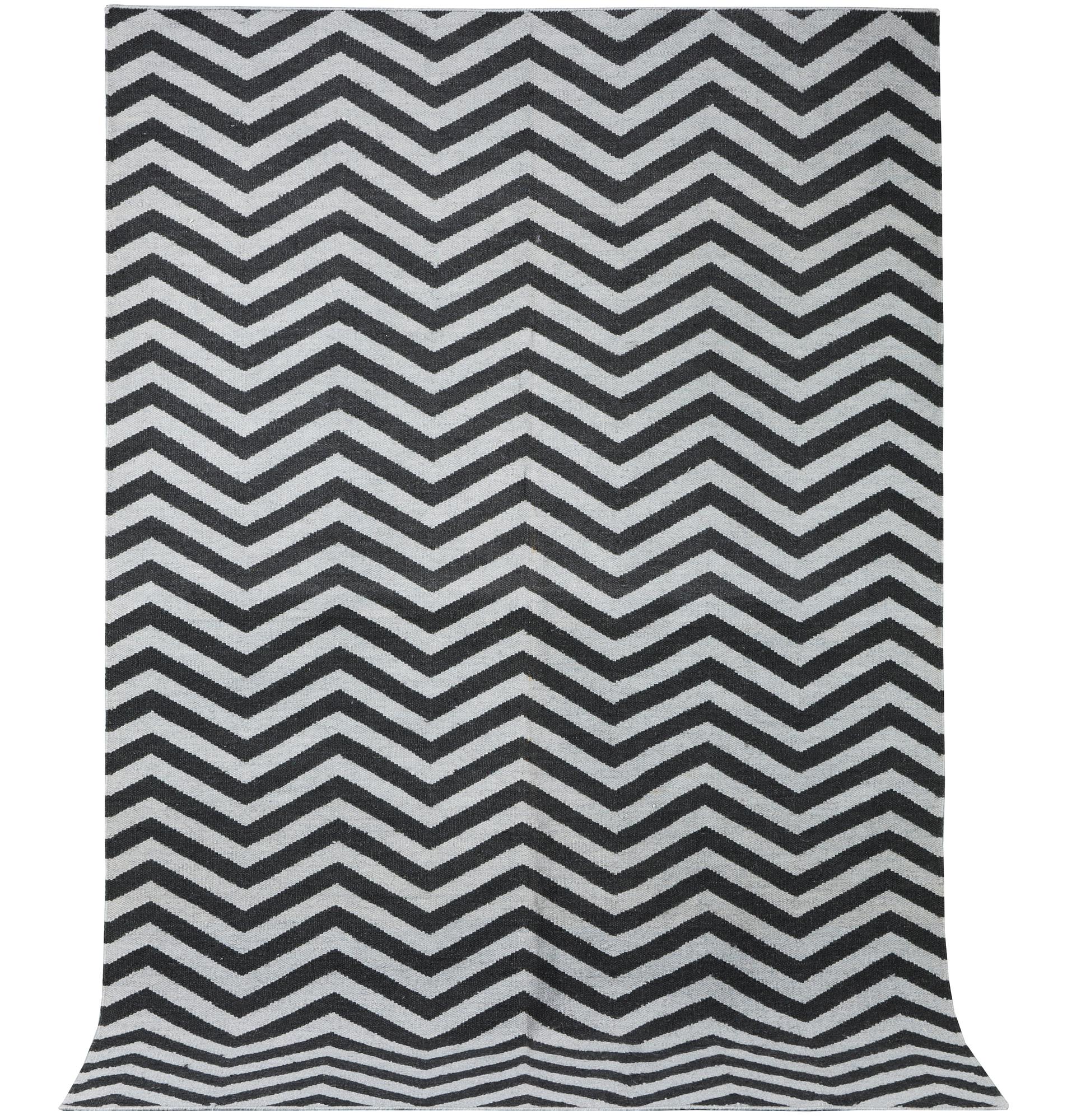 A Kilim rug with modern design, c. 230 x 163 cm.