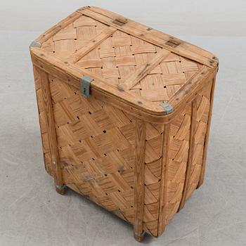 A wooden box, ca 1900.