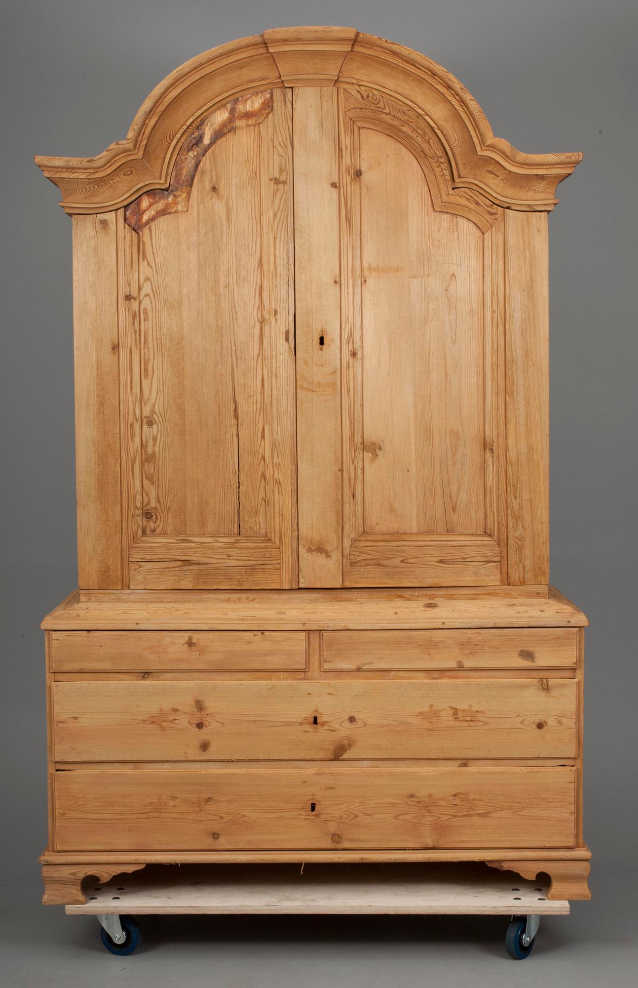 SKÅP, rokoko, 1700-talets andra hälft.