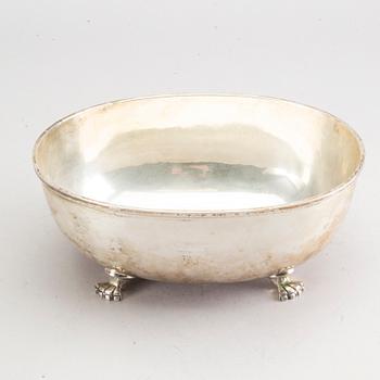 A Swedis 20th century silver bowl mark of WA Bolin  Stockholm 1945, length 29, height 11 cm, weight 1160 gr.