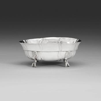 838. A Swedish 18th century silver sweet-bowl, marks of Samuel Presser, Linköping 1768.
