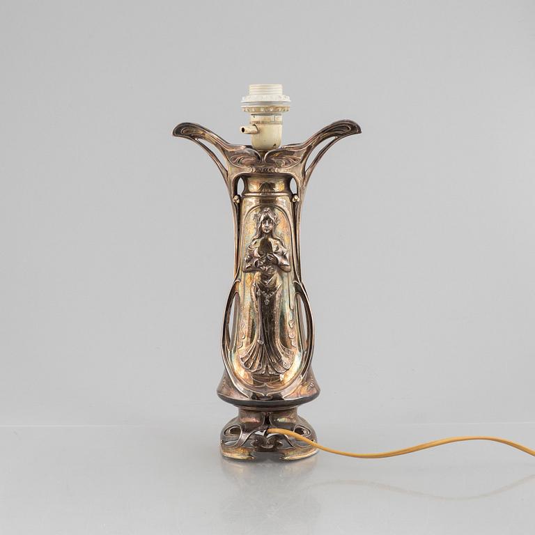 Bordslampa, nysilver, jugend, 1900-talets början.