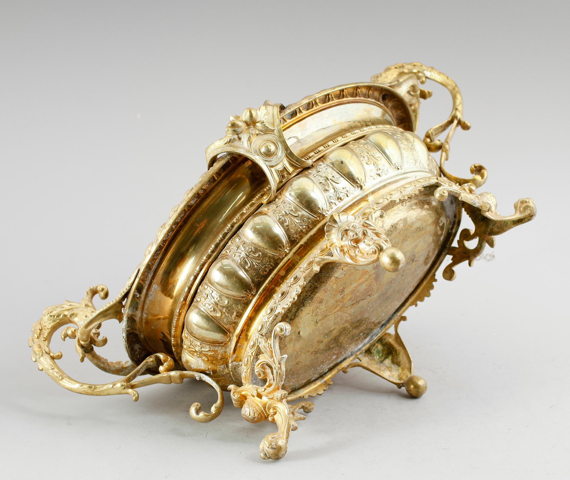 JARDINJÄR, rokokostil, sent 1800-tal.