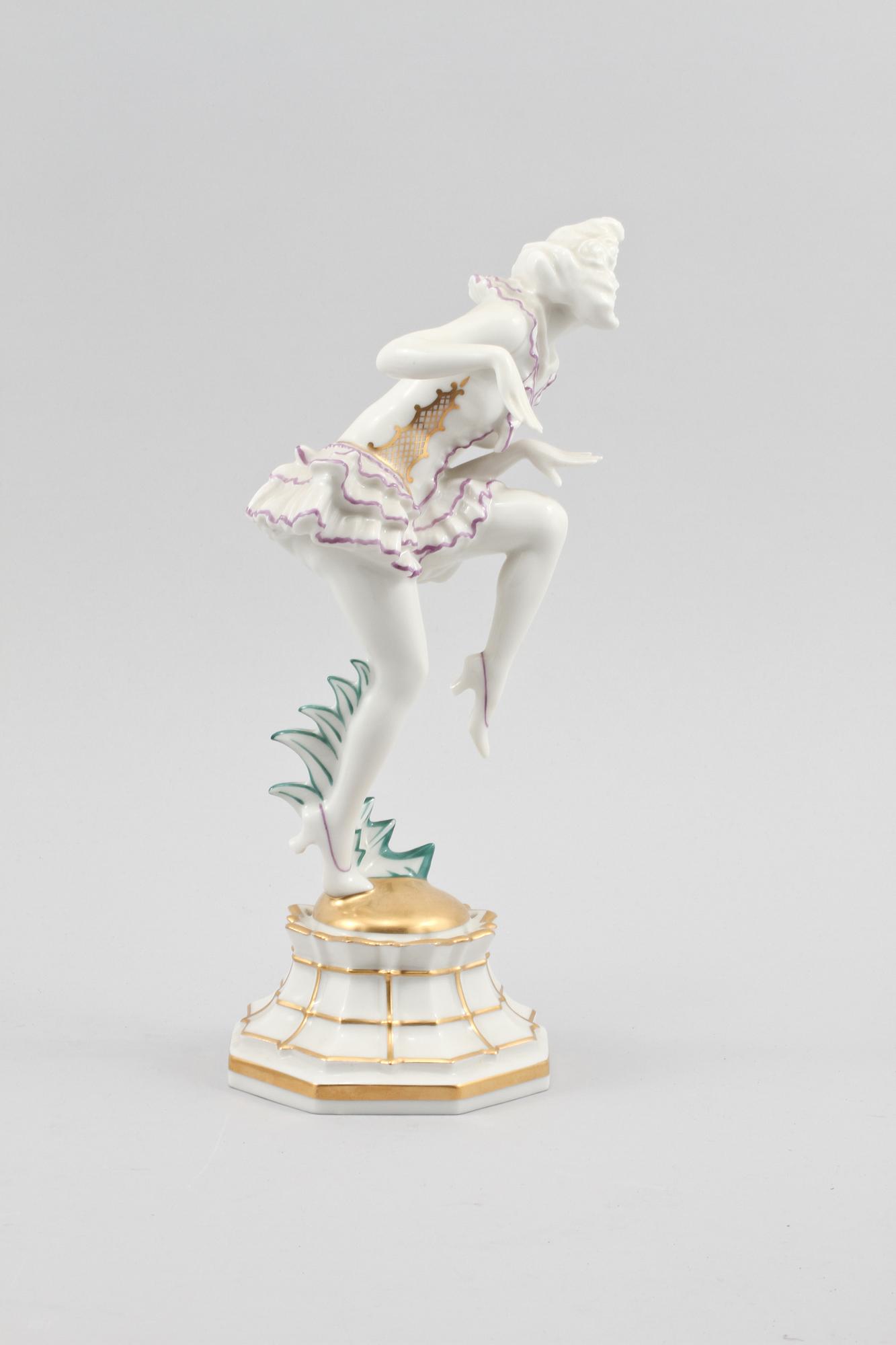 SKÅL PÅ FÖTTER med FLOWER FROG, porslin, Hutschenreuther, 1900-talets mitt.