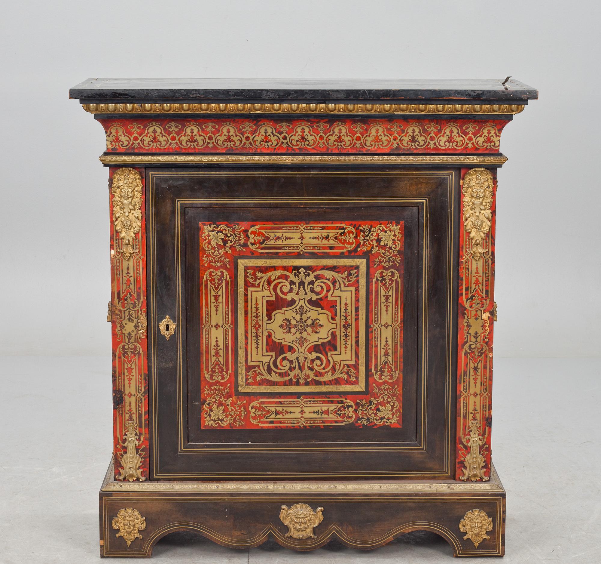 KONSOLSKÅP, boullearbete. Napoleon III, Frankrike 1800-tal.