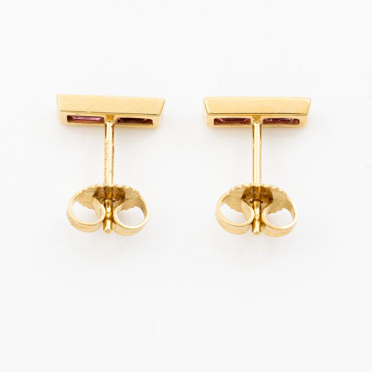 Tiffany & Co a pair of earrings 18K gold with faceted rubellites designed by Paloma Picasso.