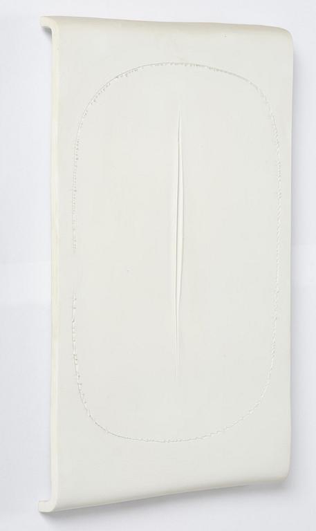 Lucio Fontana, ”Concetto Spaziale Taglio”.