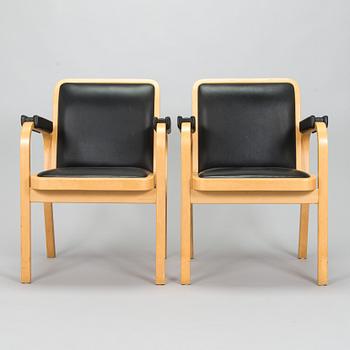 Alvar Aalto, nojatuolipari, malli E45, Artek, 1900-luvun loppu.