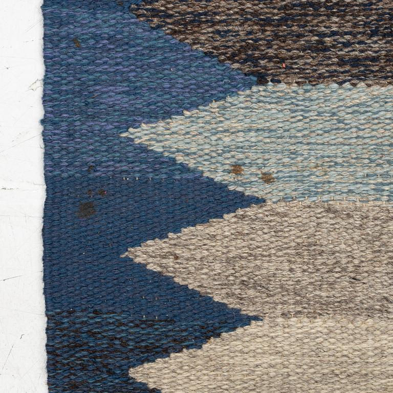 Matta, Rölakan, ca 220 x 142 cm.