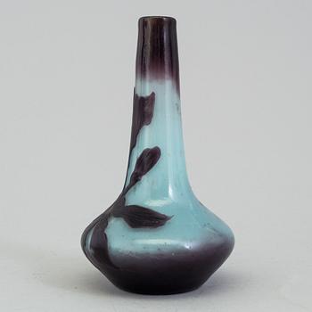 A Muller Croismare Art Nouveau cameo glass vase, Nancy, France.