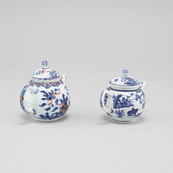 Two late 18th century porcelian chinese teapot.