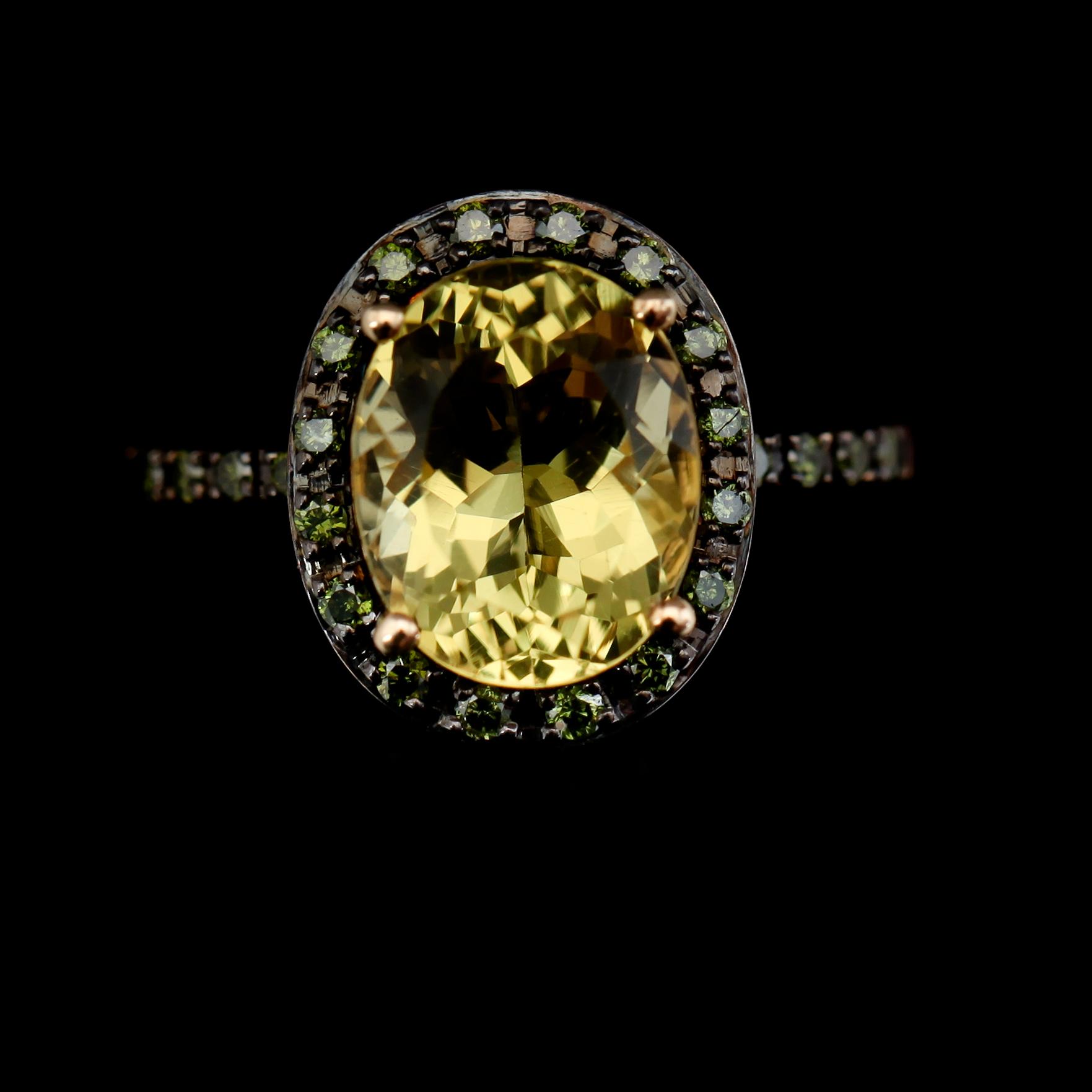 RING, 14K guld, grönfärgade diamanter och citrongul topas.