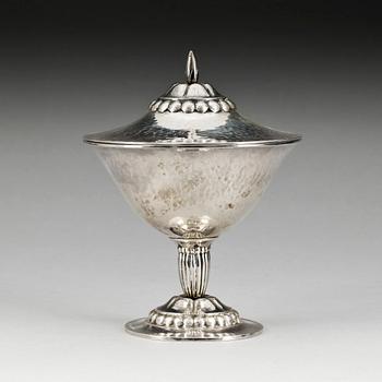 LOCKPOKAL, silver, CF Carlman, Stockholm 1919. Vikt 200 gram.