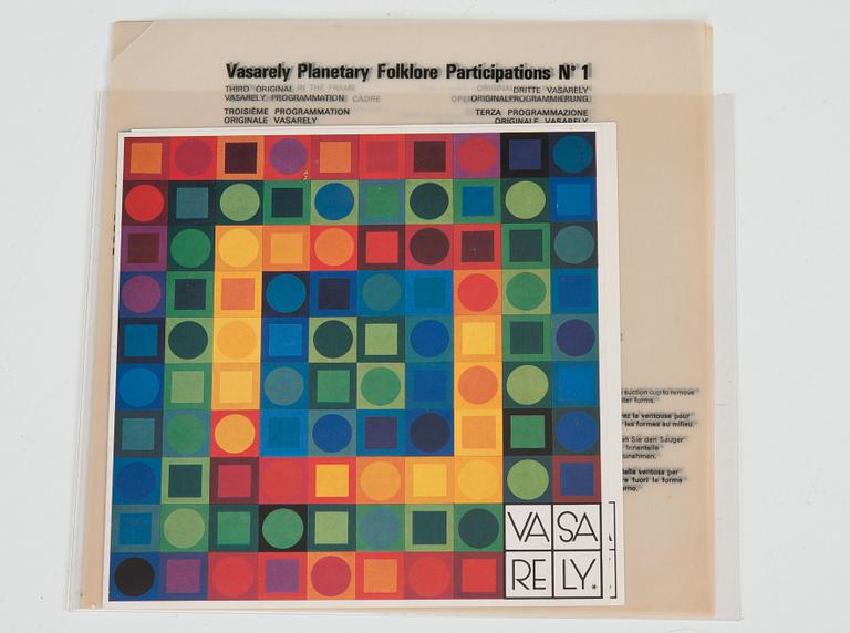 VICTOR VASAREL, magneettitaulu, muovia, metallia, signeerattu ja numeroitu 777/3000.