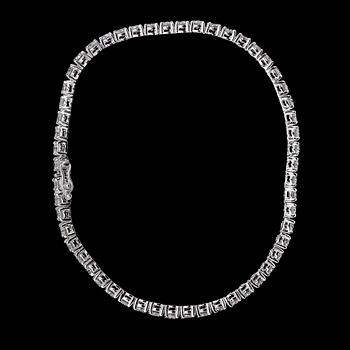 ARMBAND, 54 briljantslipade diamanter, tot. 5.18 ct.