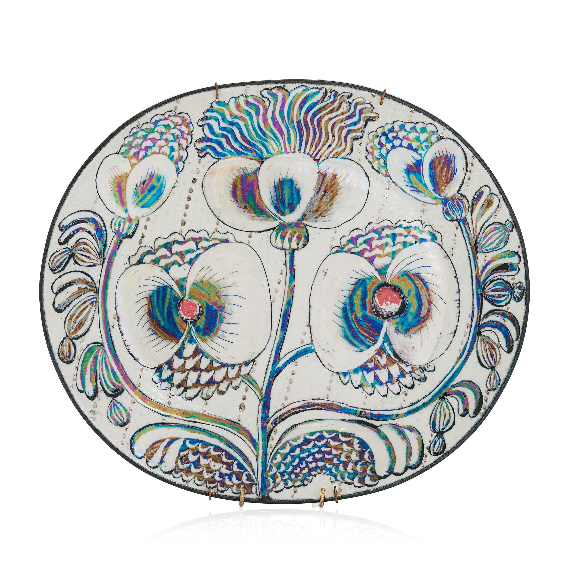 Birger Kaipiainen, a stoneware decorative dish signed Kaipiainen Arabia.
