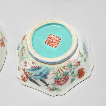 Nine porcelain items from China, made around year 1900 and 20th century.