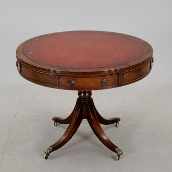 KARUSELLBORD. England, 1900-tal.