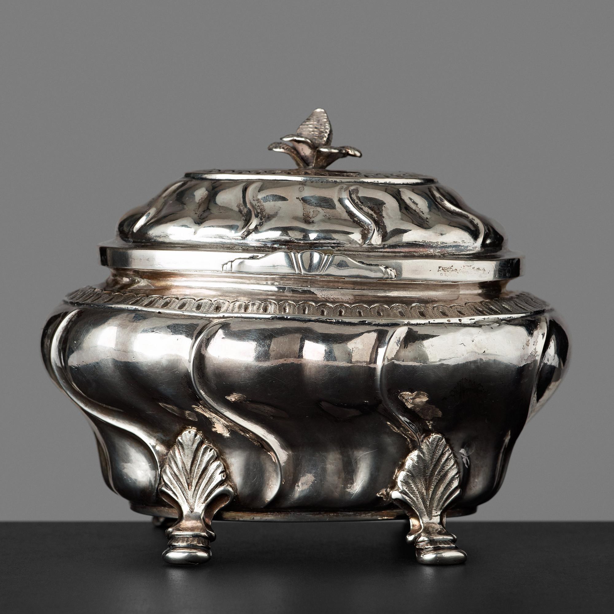 SOCKERSKRIN, av Johan Andersson Starin, mästare i Stockholm 1723-56, rokoko.