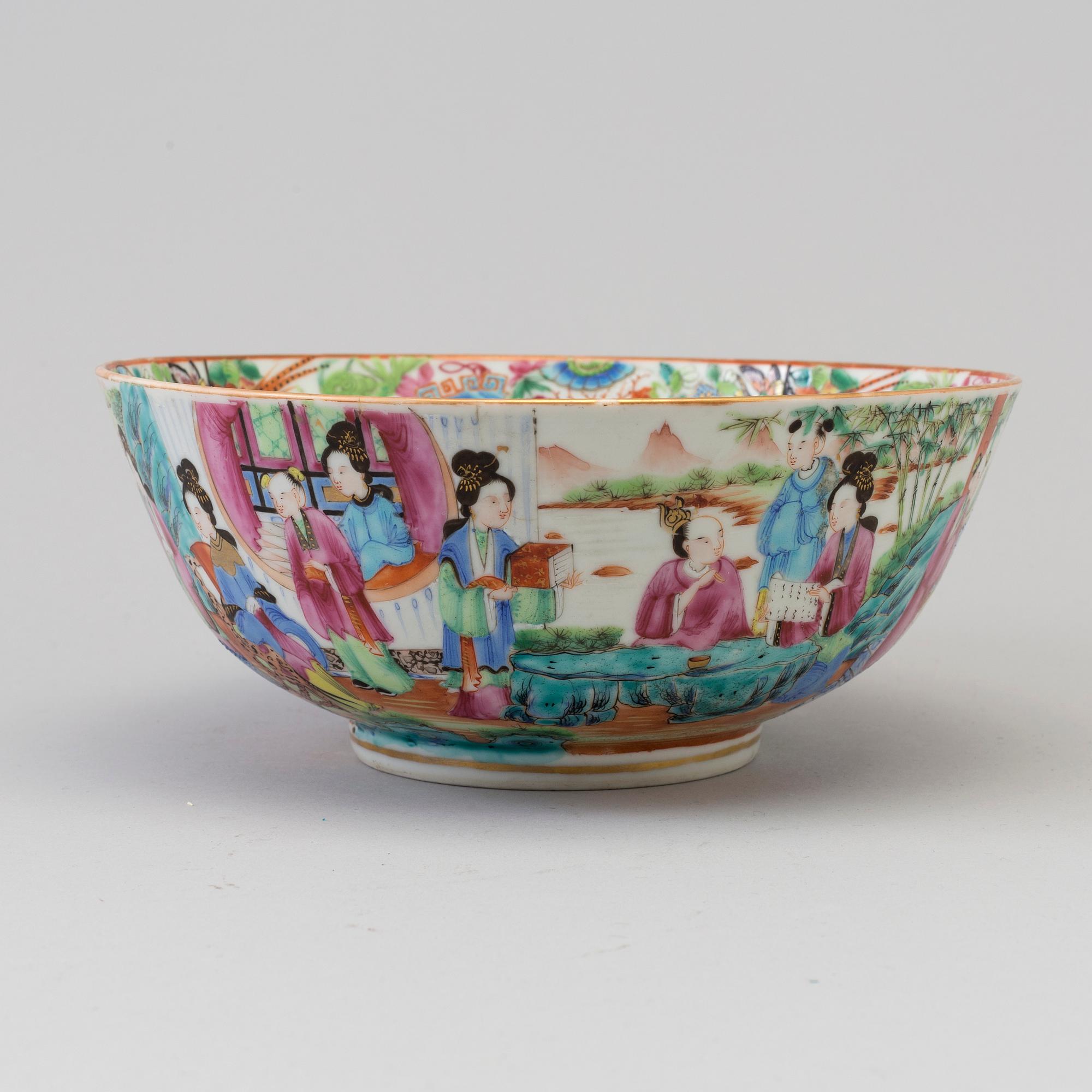 SKÅL, porslin. Kanton, Qingdynastin, 1800-tal.