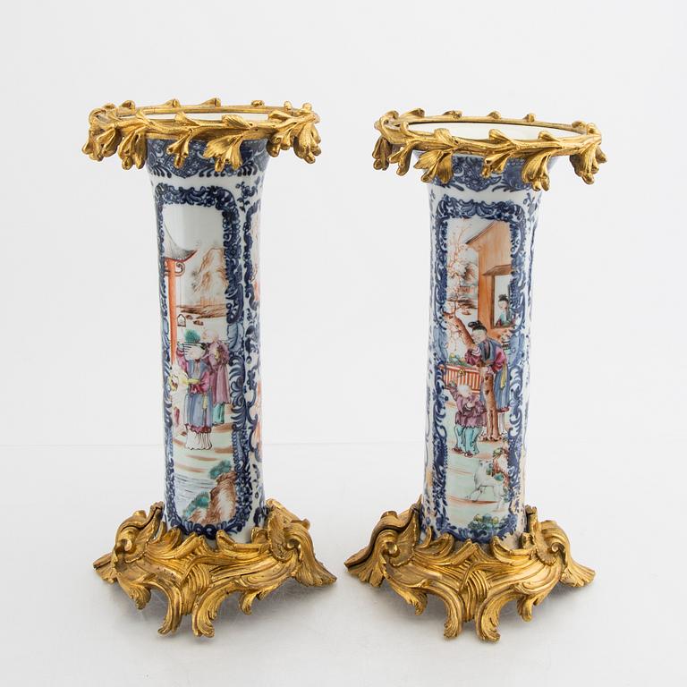 Vaser 1 par, Kina 1800-tal med bronsmontering.