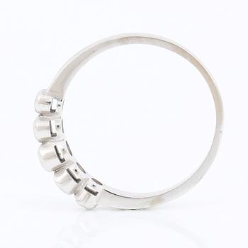 RING, 14k vitguld med briljantslipade diamanter, tot ca 0,06 ct. Vikt ca 2,6 gram.