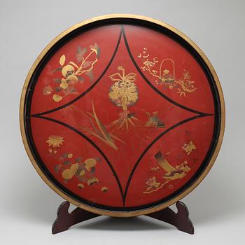 A Chinese lacquered tray, early 20th Century.