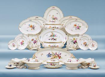 822. An extensive Meissen dinner service, ca 1900.