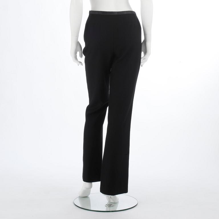 CHANEL, a pair of black and cashmere wool pants. Size 36.