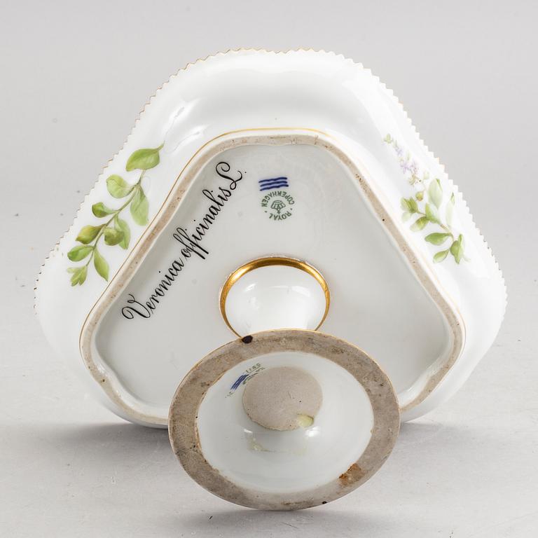 ROYAL COPENHAGEN, a "Flora Danica porcelain plate.