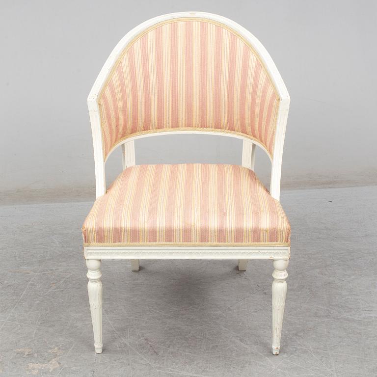 BALJFÅTÖLJ, sengustaviansk stil, 1920-tal.