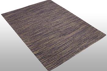 An oriental flat weave carpet, c. 224 x 161 cm.