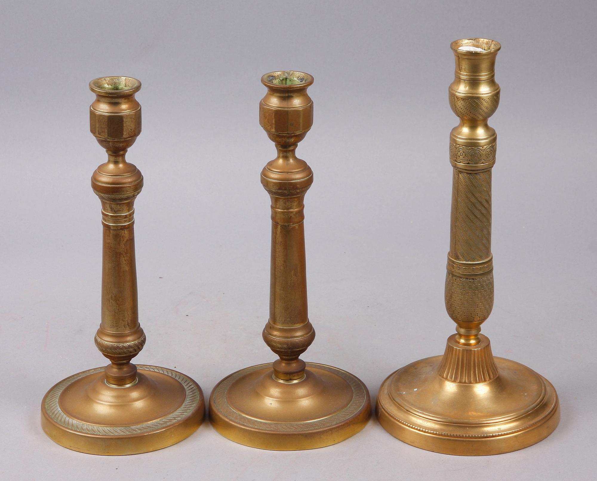 LJUSSTAKAR, 3 st mässing/brons. Empire, 1800-talets första hälft.