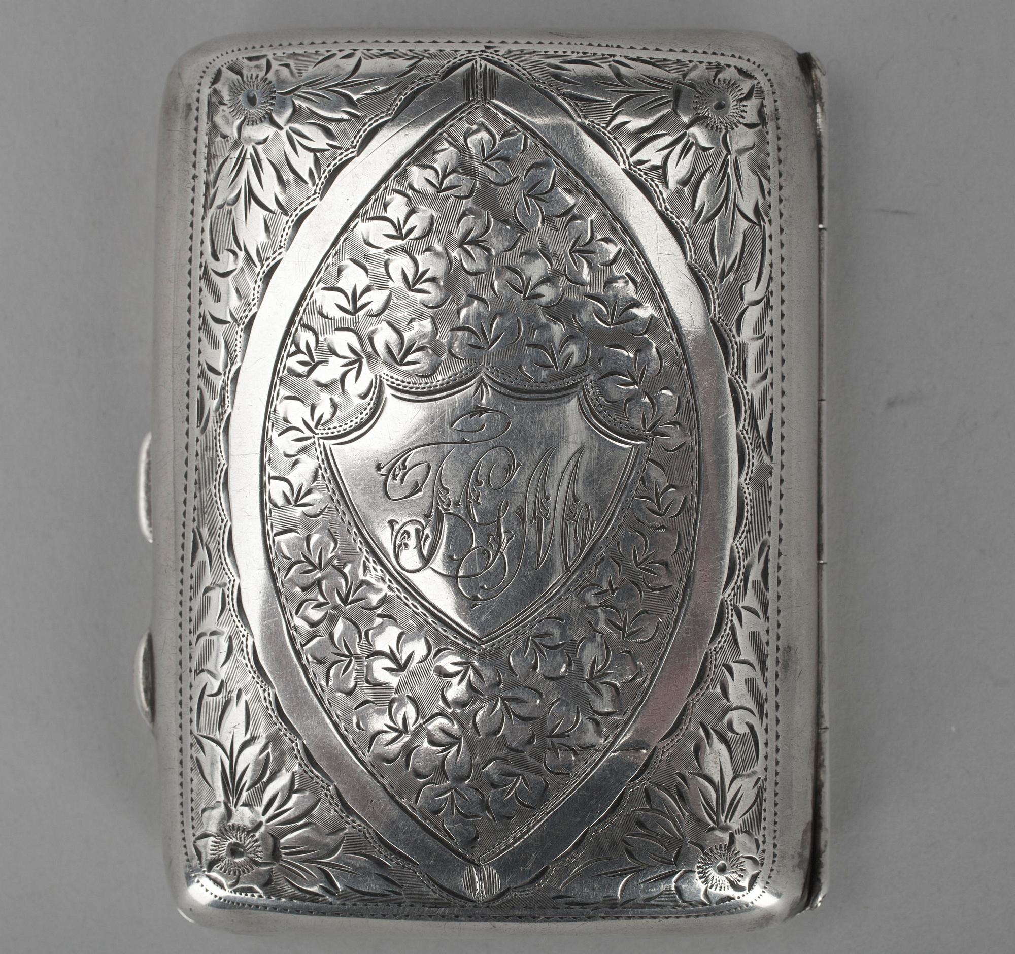 CIGARILLETUI, sterling silver, Birmingham, England 1939 samt ETUI, silver. Tot. vikt 163 g.