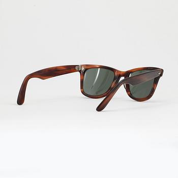 SOLGLASÖGON, "Wayfarer", Ray-Ban, 1980-tal.