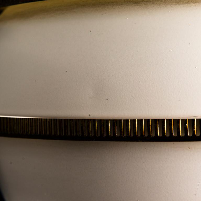 ALVAR AALTO,  KATTOVALAISIN. Mehiläispesä A331. Valmistanut Valaistustyö. Suunniteltu 1953.