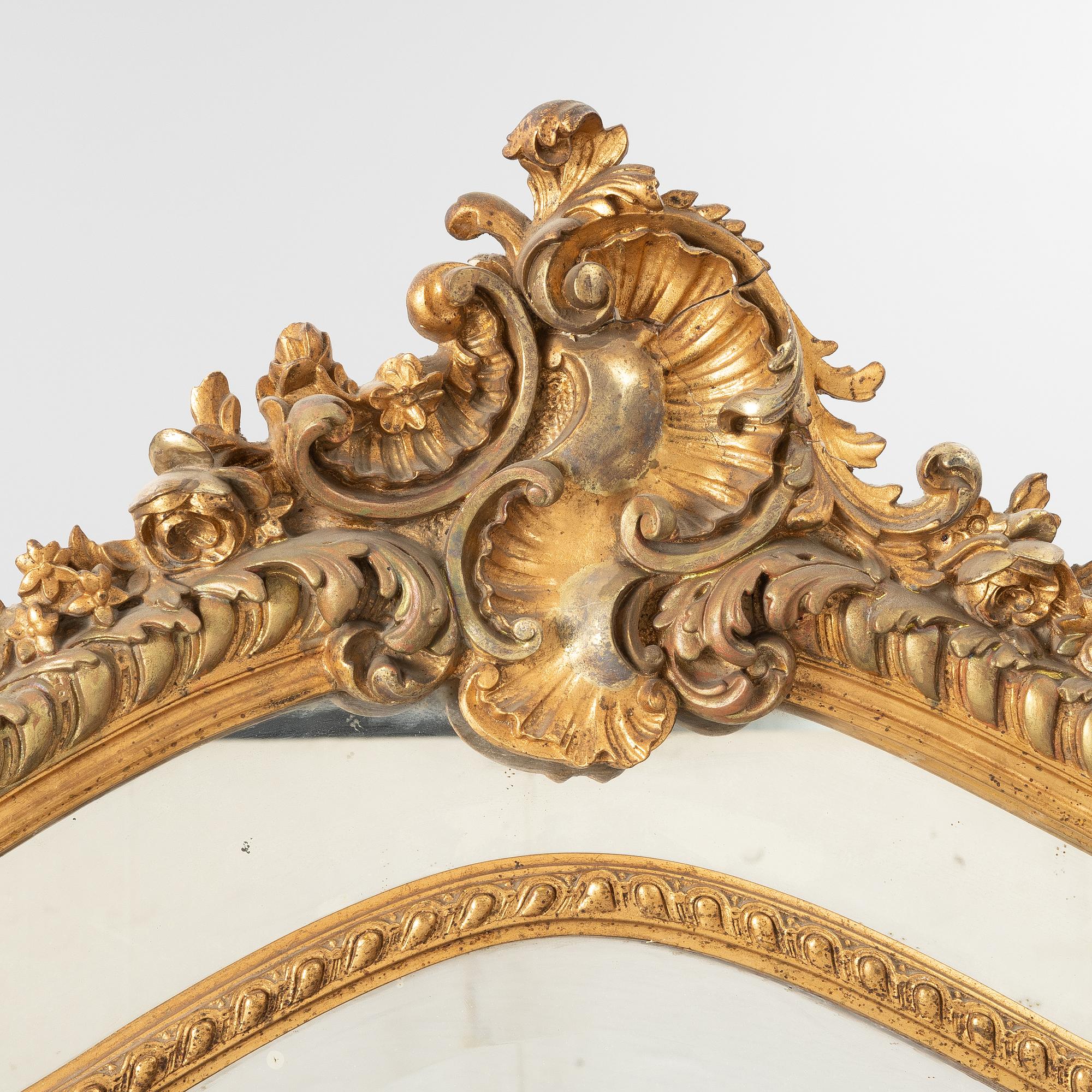 Mirror, Rococo style, late 19th century.