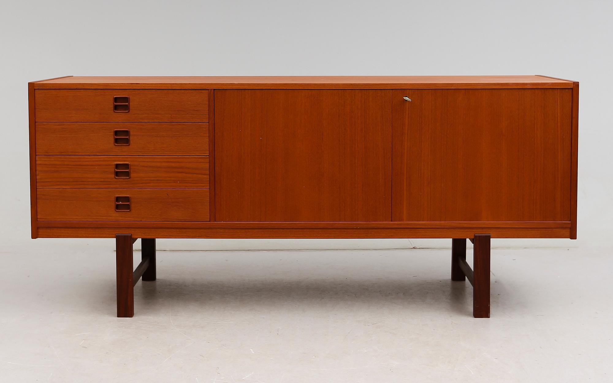 SIDEBOARD, 1900-talets andra hälft.