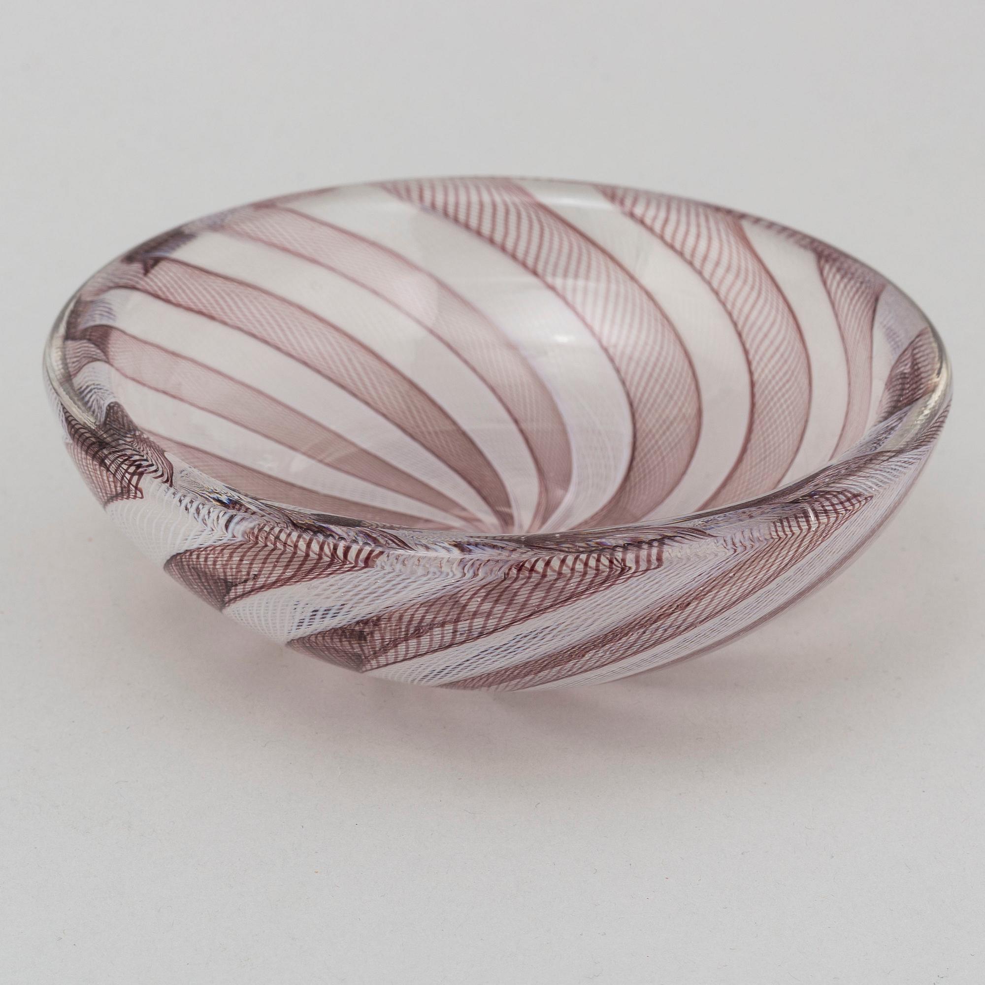 VENINI, fat, glas. Italien,  1900-talets andra hälft.