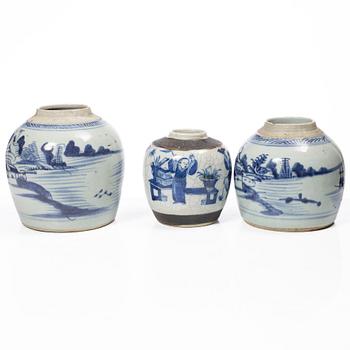 Bojaner, porslin, tre stycken, Kina, 1800/1900-tal.
