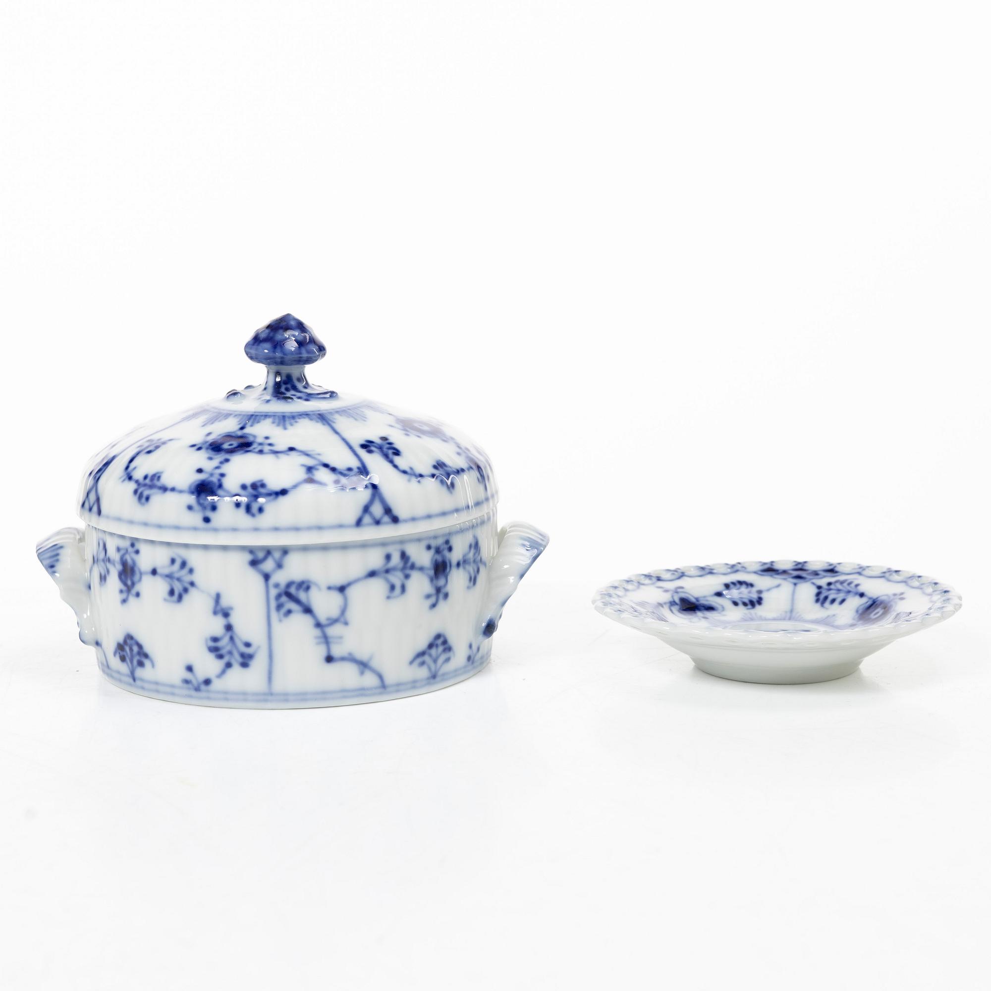 Royal Copenhagen, seven piece 'Blue Fluted Full Lace', Denmark.