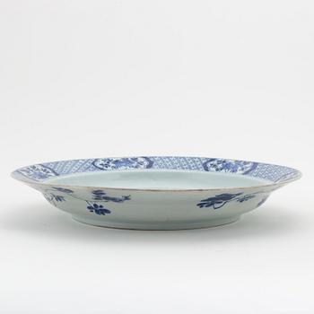 Fat, porslin. Kina, Qing dynastin, Kangxi (1662-1722).